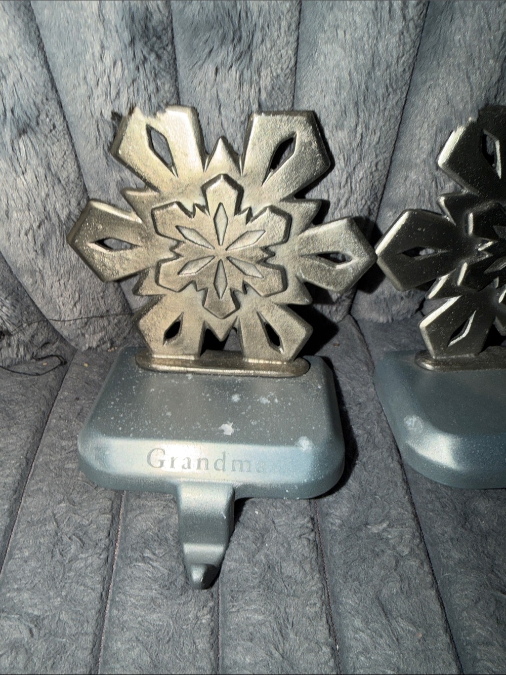 Vintage Silver Pewter Snowflake stocking Hooks Home Wall Decor Grandma/Grandpa - Picture 2 of 6
